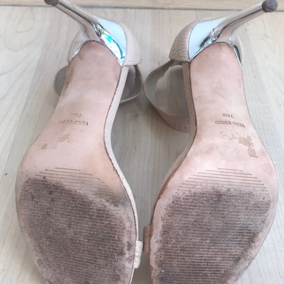 BCBG MaxAzria Polaris Heels 7.5 - Picture 5 of 6